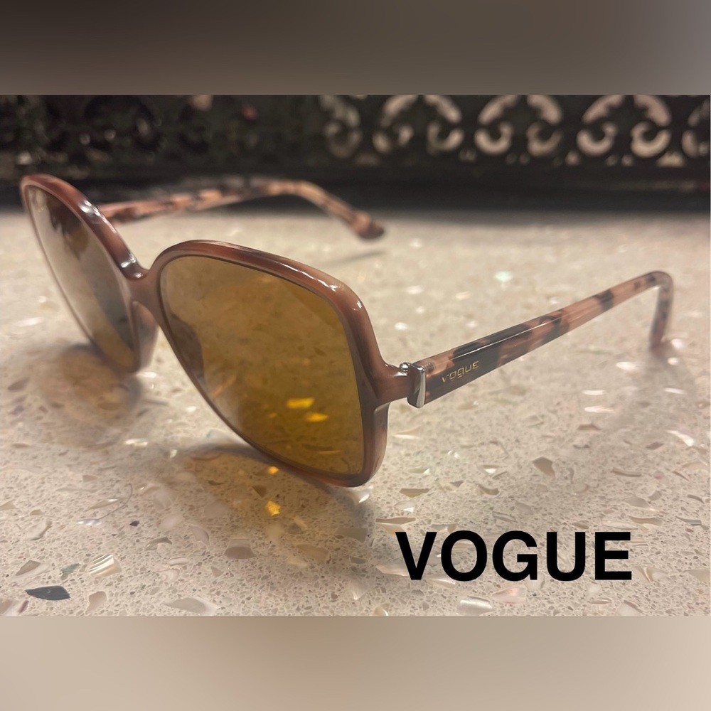 Vogue Eyewear VO2764